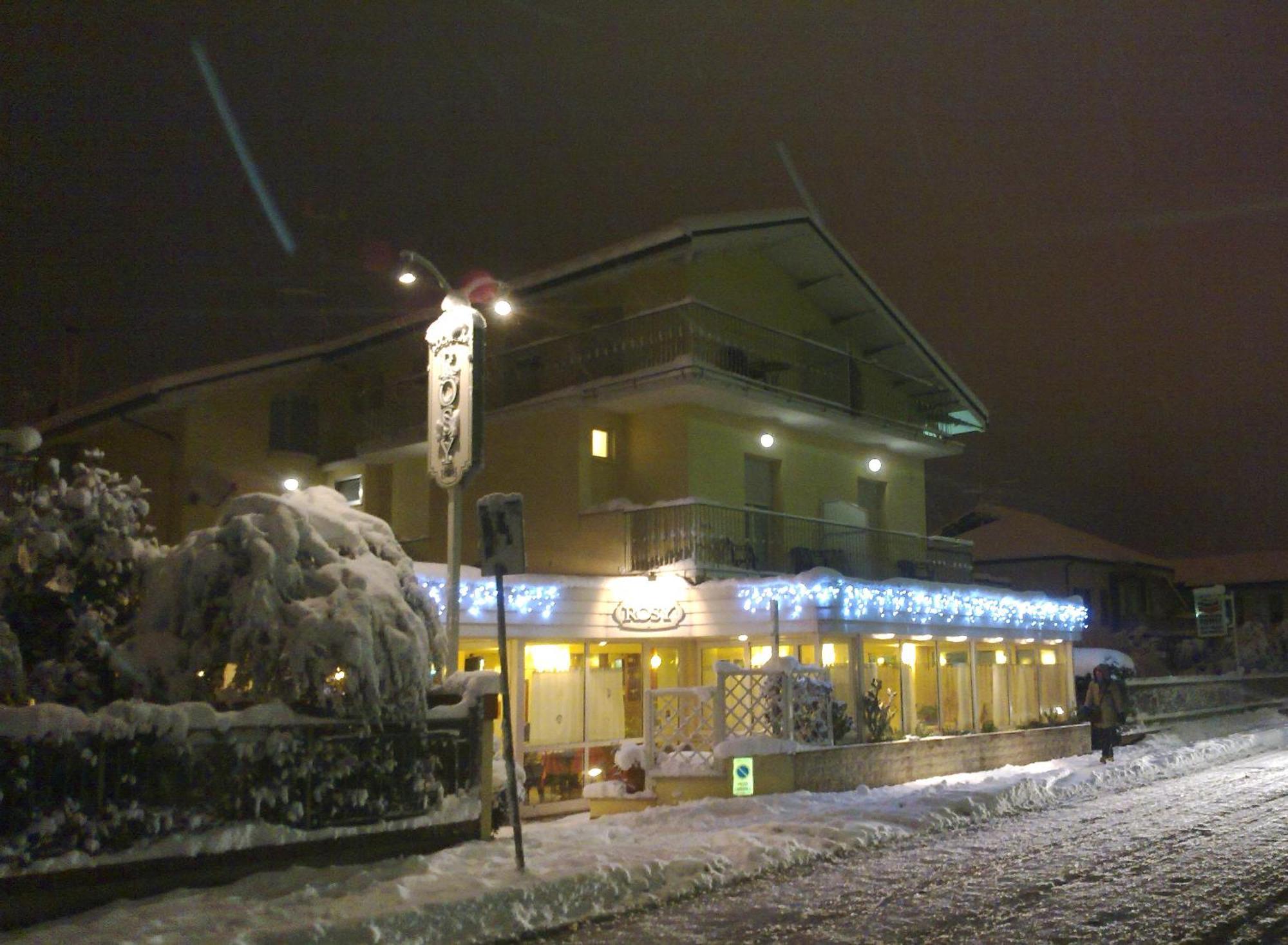 Hotel Locanda Rosy Cattolica Bagian luar foto