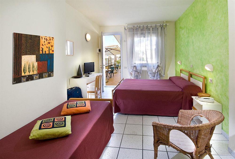 Hotel Locanda Rosy Cattolica Bagian luar foto