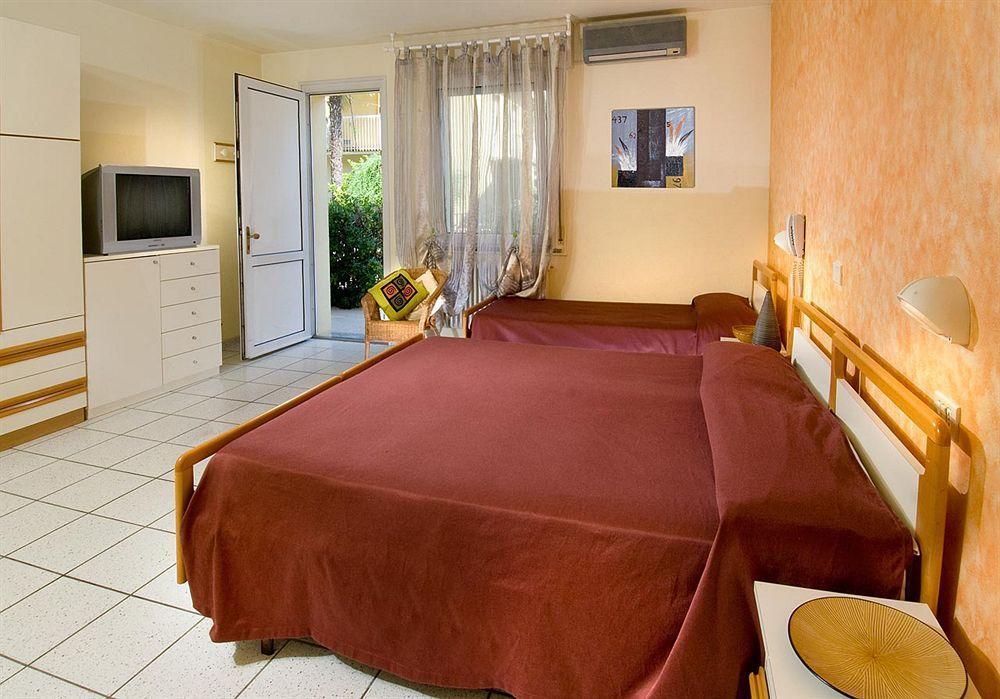 Hotel Locanda Rosy Cattolica Bagian luar foto